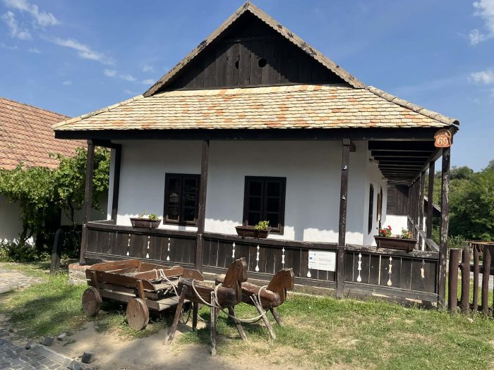 Hollókő1