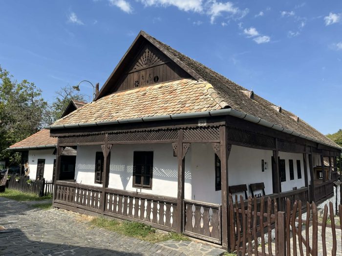 Hollókő2